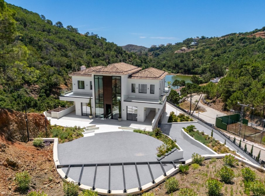 Villa in Marbella, Andalusia, Spain 3 - 18045038