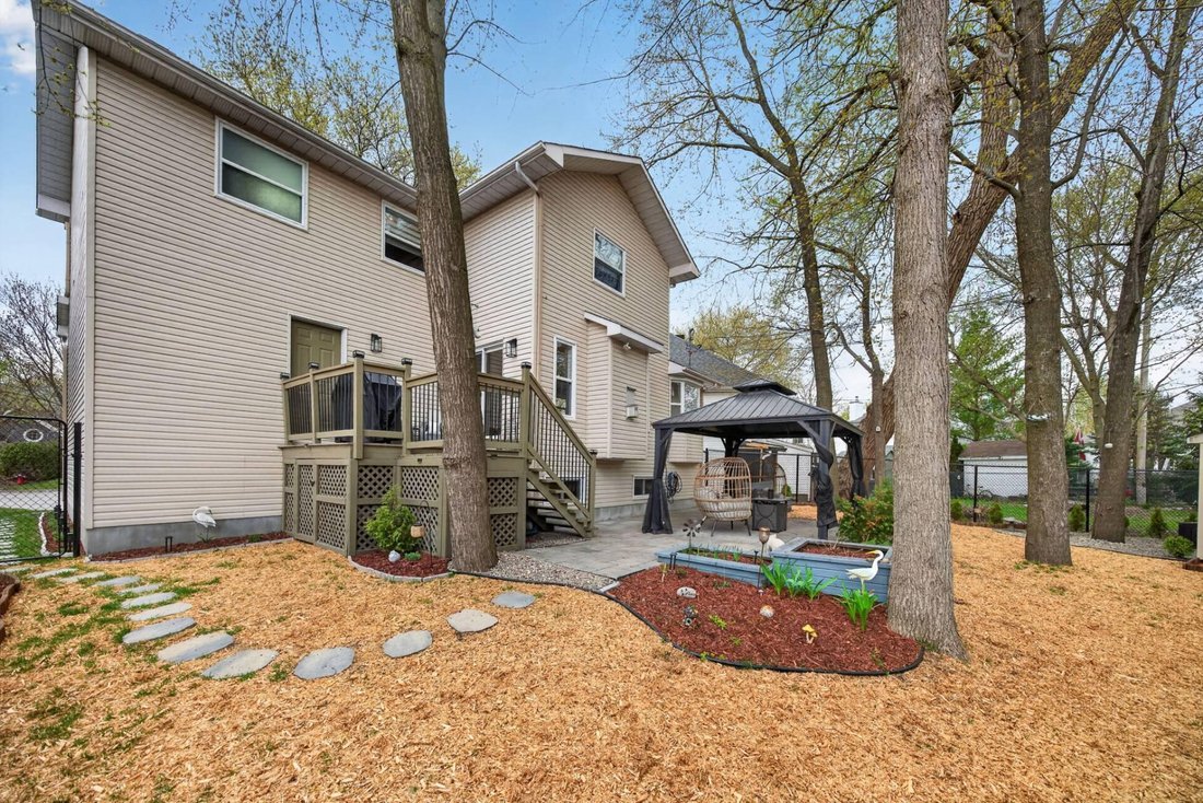 House in Gatineau, Quebec, Canada 4 - 18042552