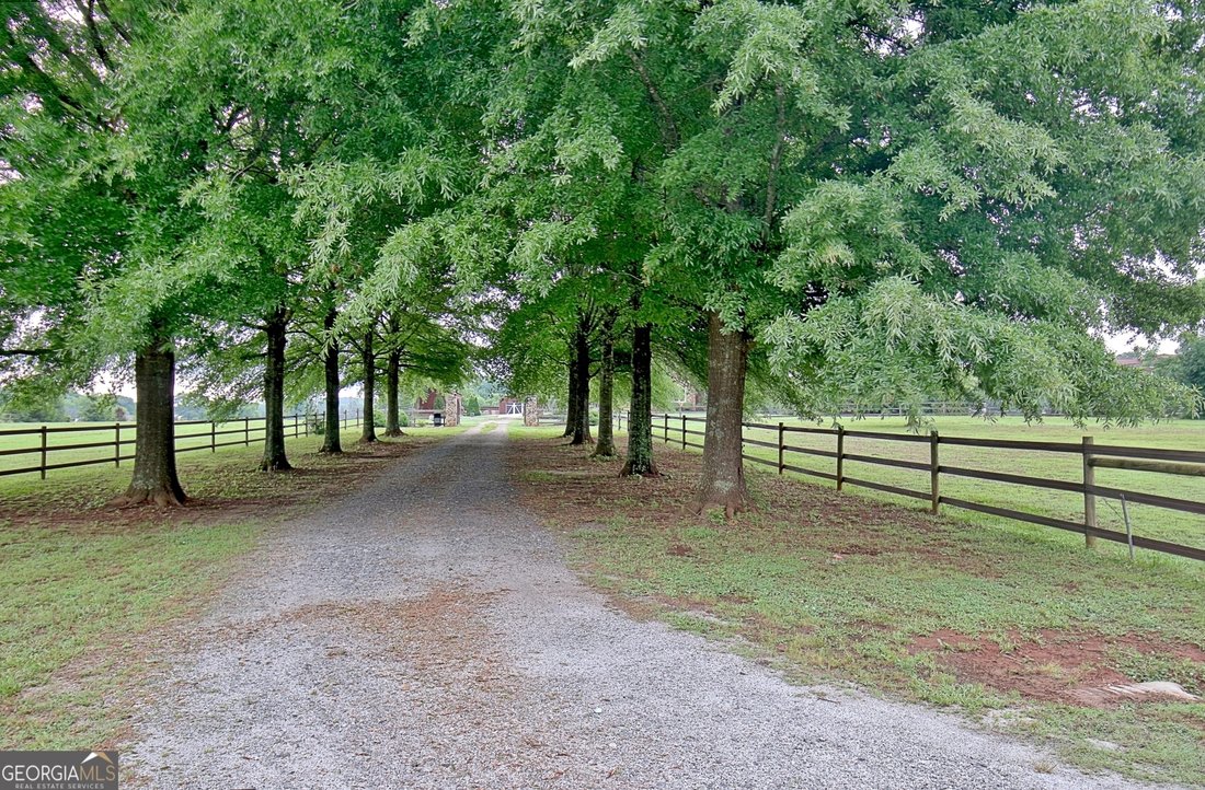 House in Senoia, Georgia, United States 3 - 18048313