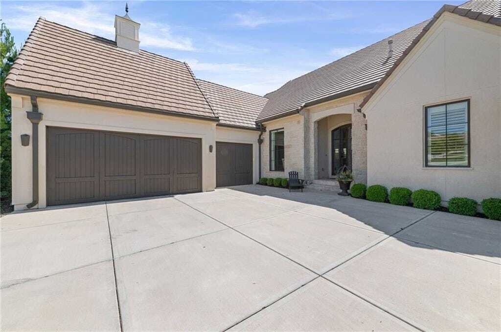 House in Leawood, Kansas, United States 3 - 18043260