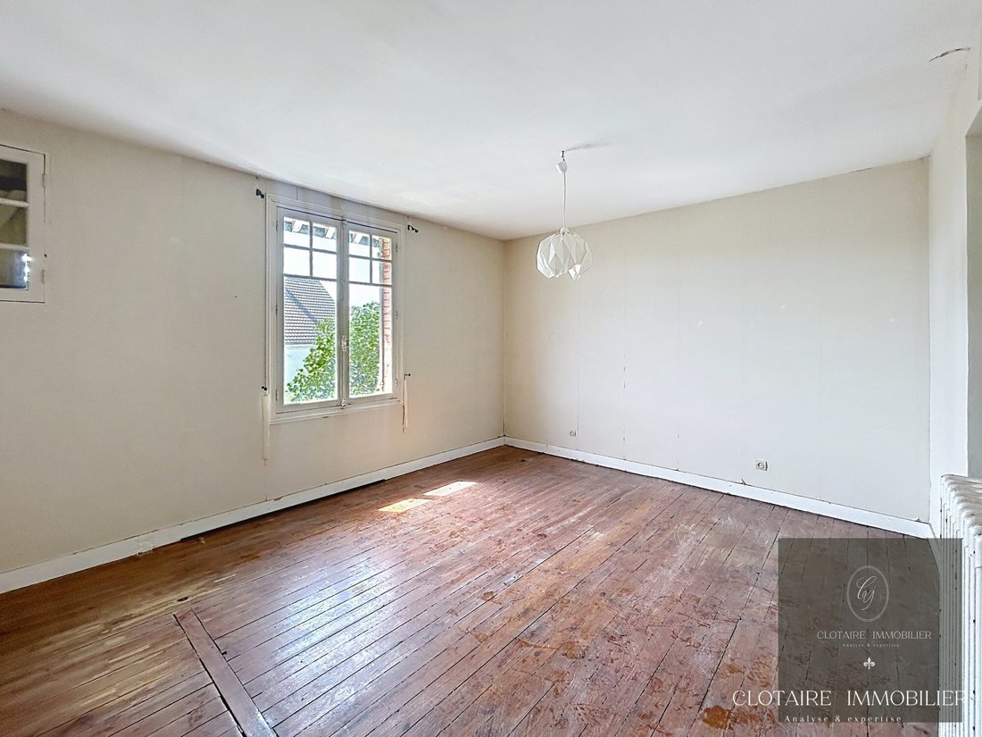 House in Compiegne, Hauts-de-France, France 5 - 18043580