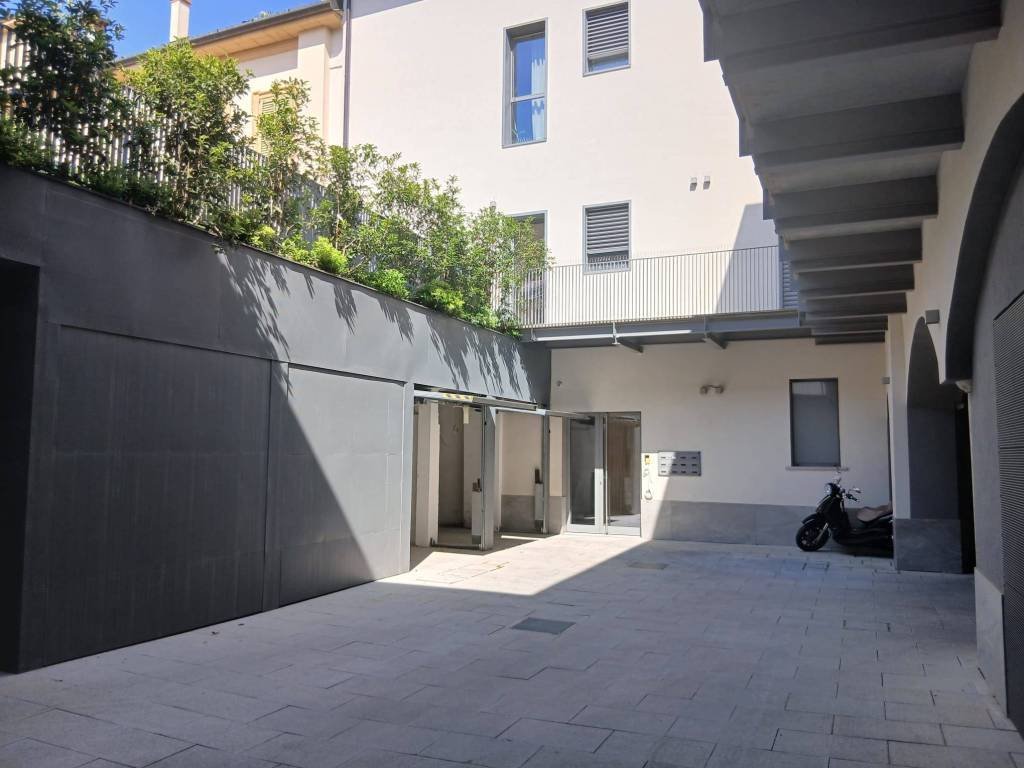 Apartment in Center, Varese, Lombardy 2 - 18049926