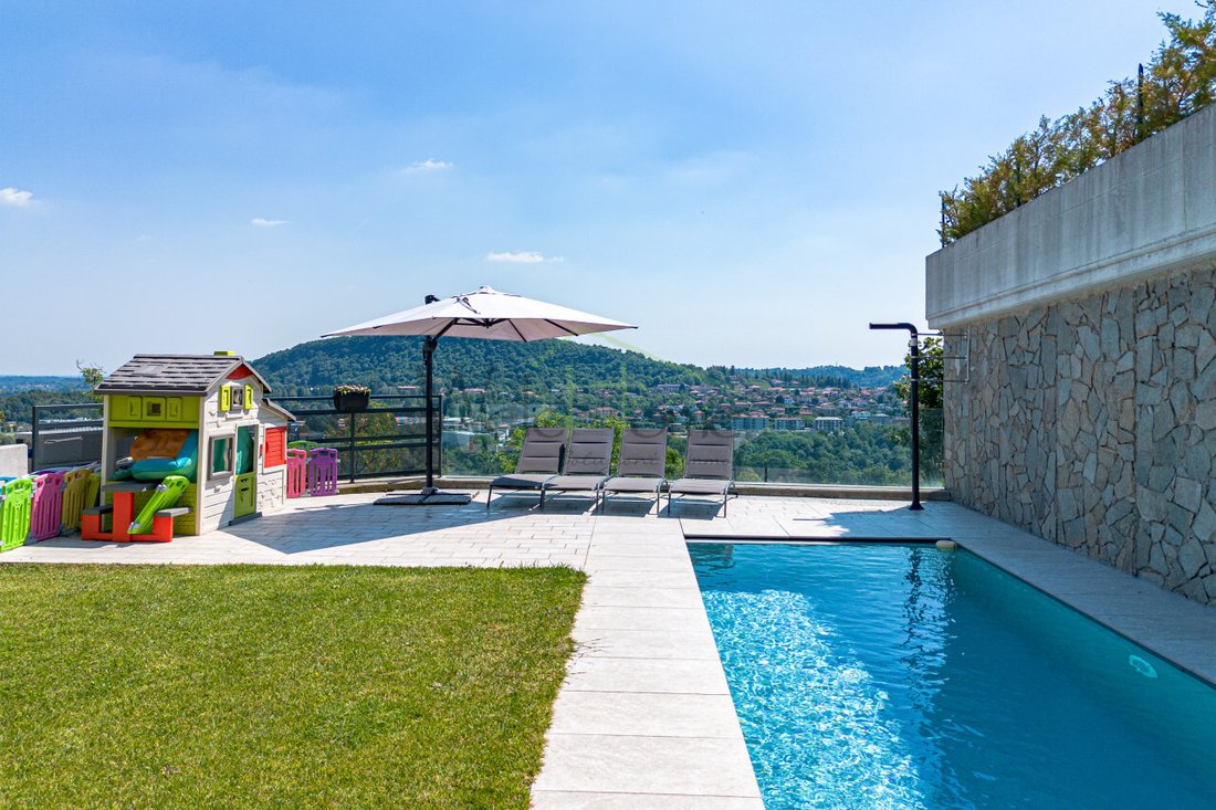 Villa in Tavernerio, Lombardy, Italy 3 - 18048996