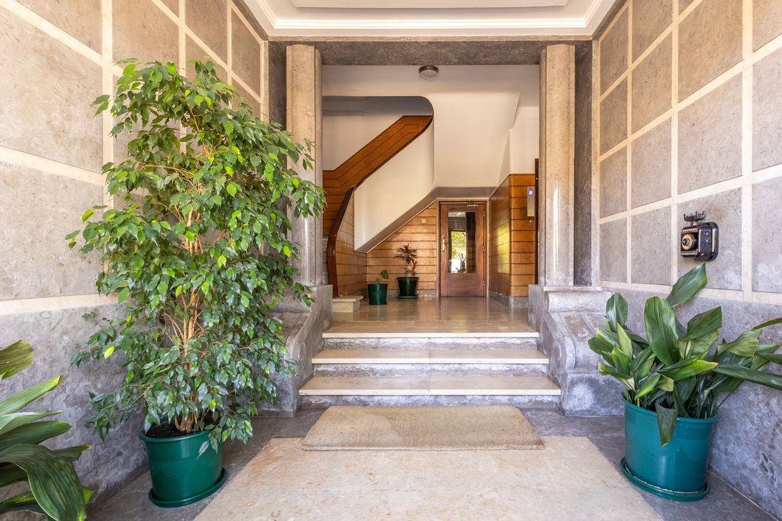 Apartment in Arroios, Lisbon, Portugal 2 - 18045607