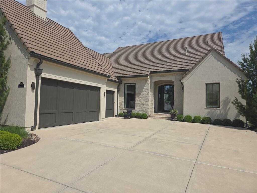 House in Leawood, Kansas, United States 2 - 18043260