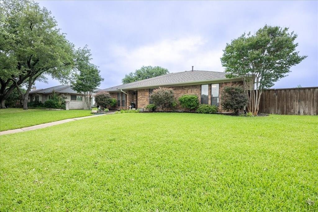 House in Carrollton, Texas, United States 1 - 18042102