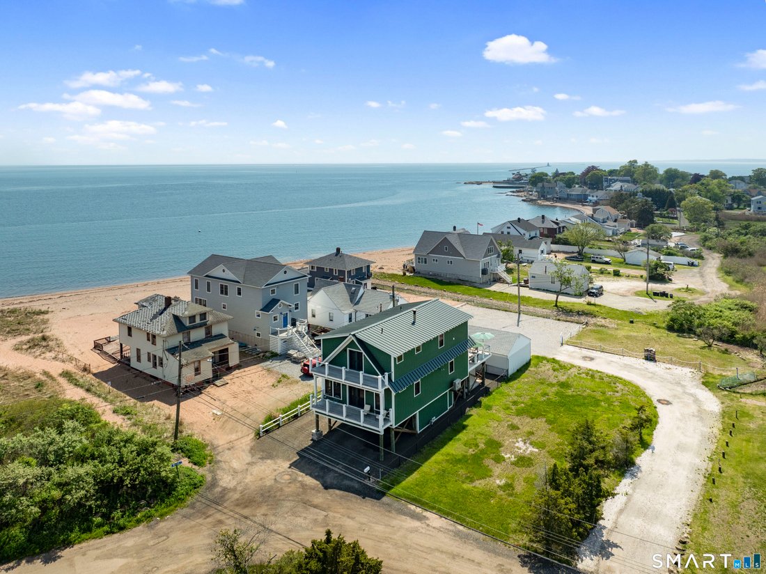 House in East Haven, Connecticut, United States 1 - 18049677