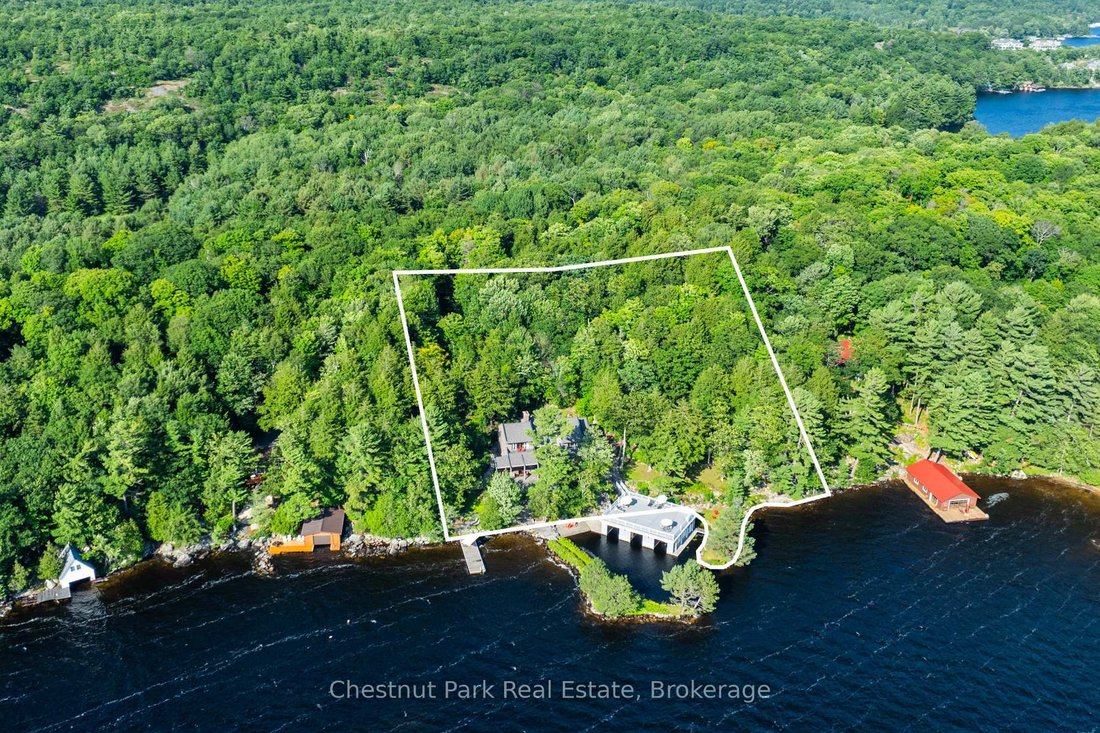 House in Bracebridge, Ontario, Canada 3 - 18050326