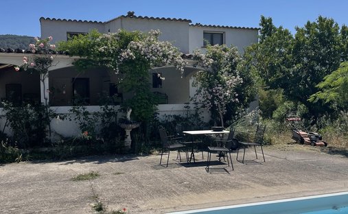 House in Cuges-les-Pins, Provence-Alpes-Côte d'Azur, France 1