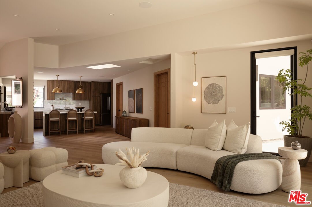 House in Los Angeles, California, United States 3 - 18014713