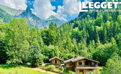 Chalet in Manigod, Auvergne-Rhône-Alpes, France 1