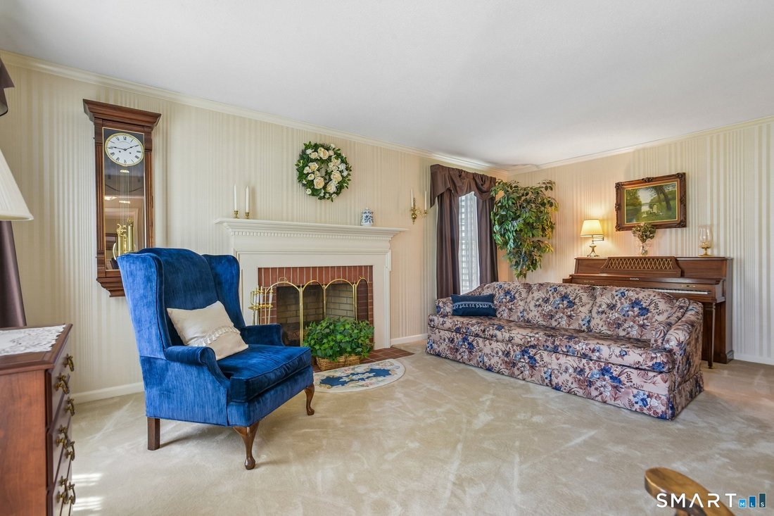 House in Cheshire, Connecticut, United States 4 - 18048749
