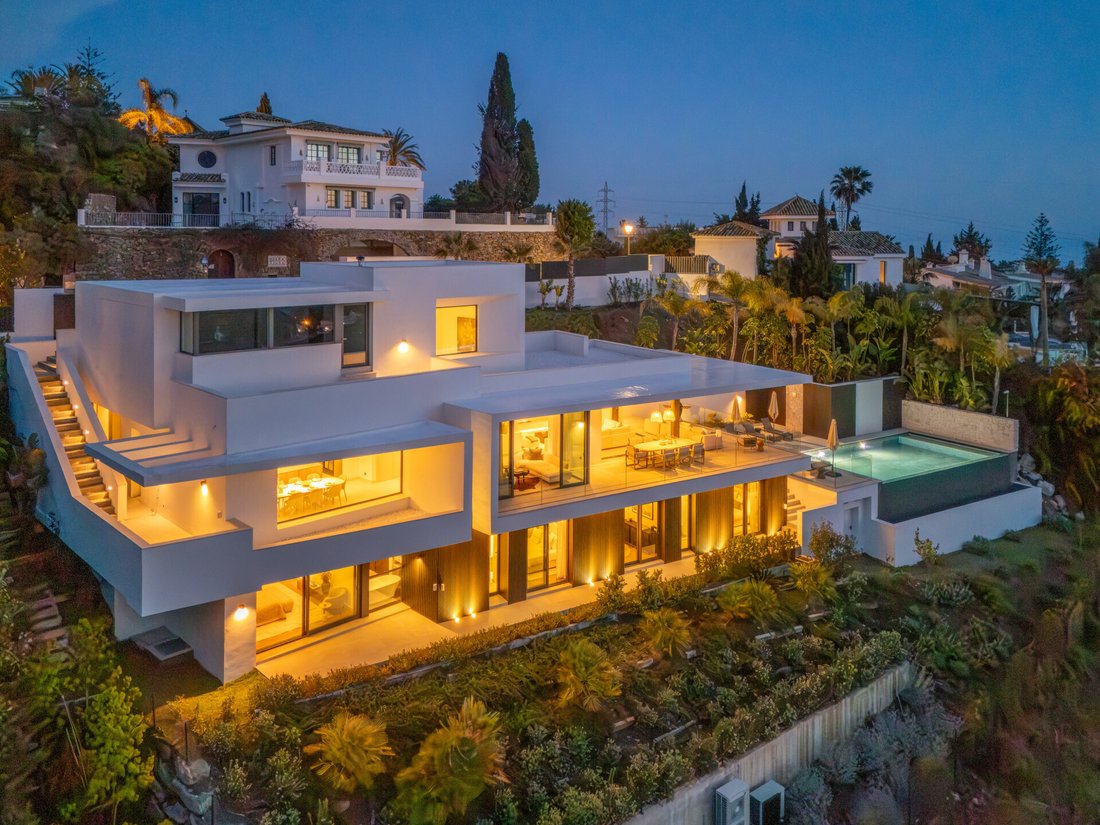 Villa in Marbella, Andalusia, Spain 1 - 18044996