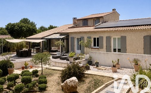 House in Nord Ouest, Saint-Maximin-la-Sainte-Baume, France 1