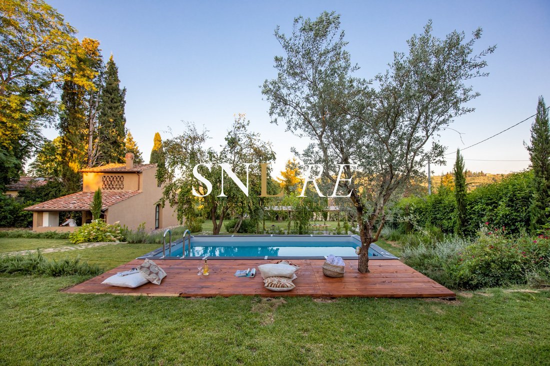 Villa in Two Roads - San Gaggio, Florence, Italy 1 - 18040461