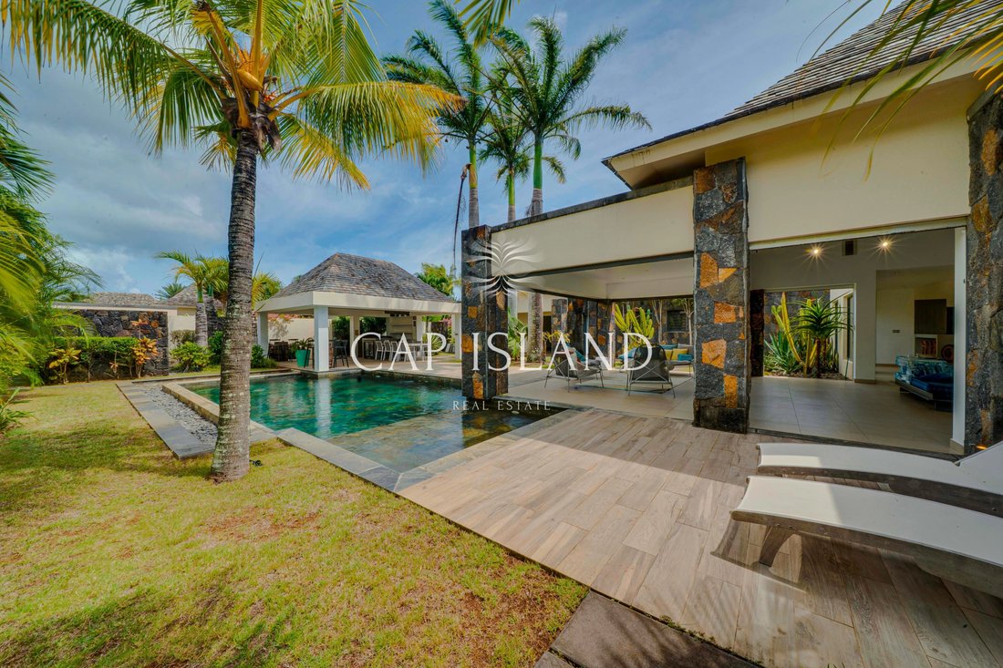 Villa in Grand Baie, Rivière du Rempart District, Mauritius 2 - 18051086