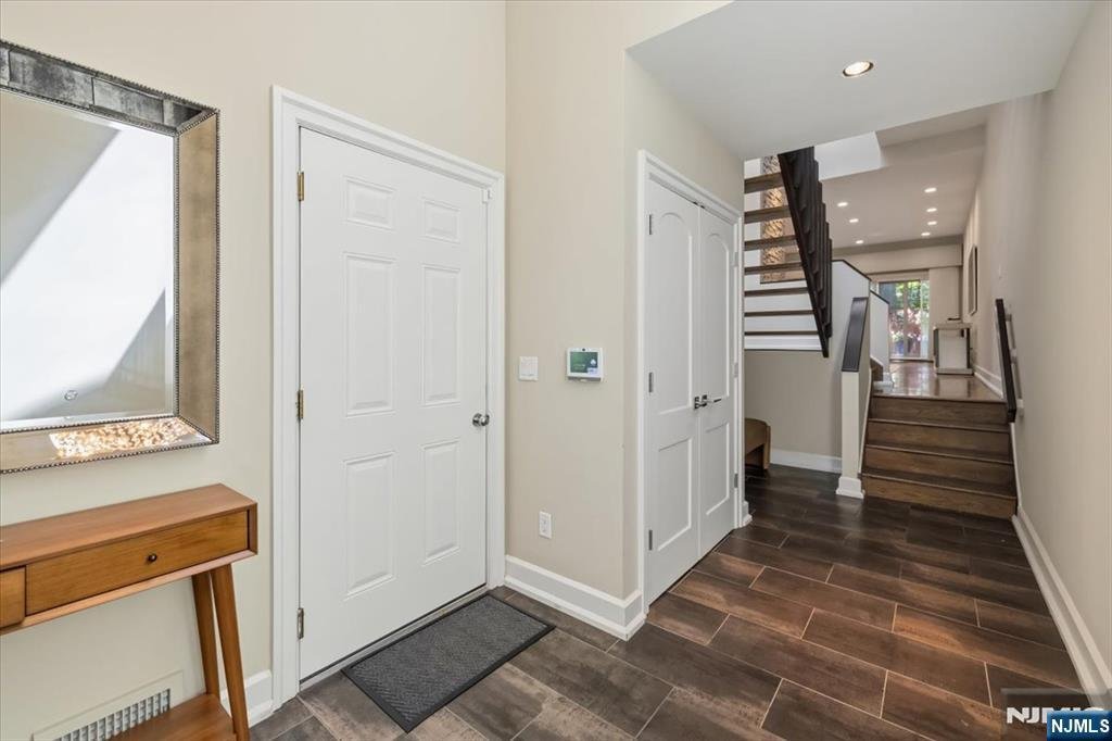 Townhouse in Englewood, New Jersey, United States 4 - 18051189