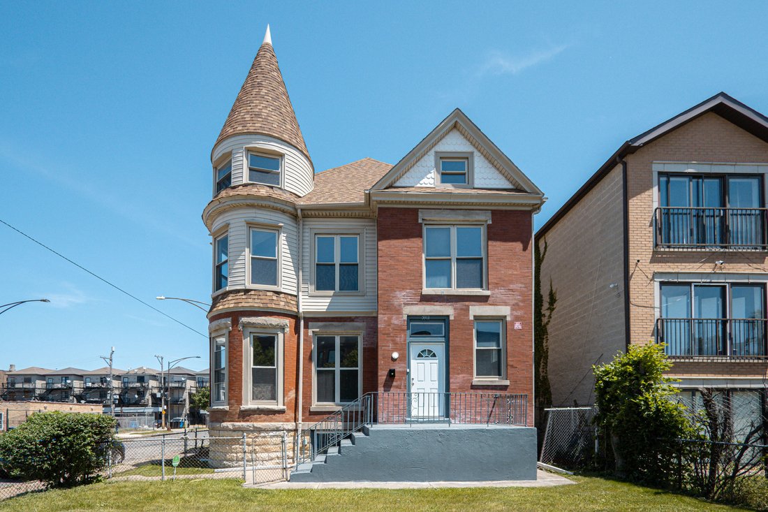 Chicago, Illinois, United States 1 - 18050833
