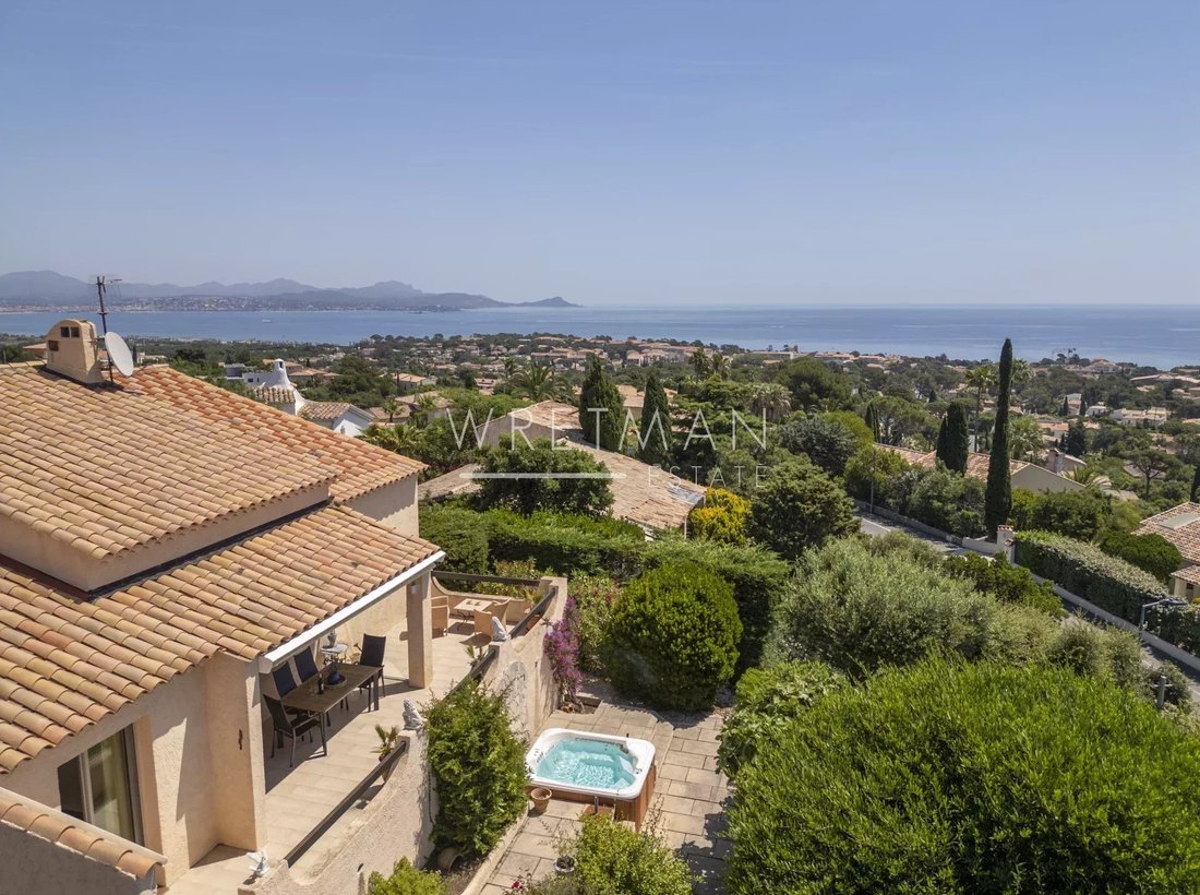 House in Frejus, Provence-Alpes-Côte d'Azur, France 2 - 18051061