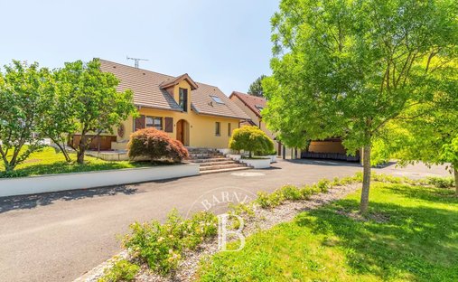 House in Veigy-Foncenex, Auvergne-Rhône-Alpes, France 1