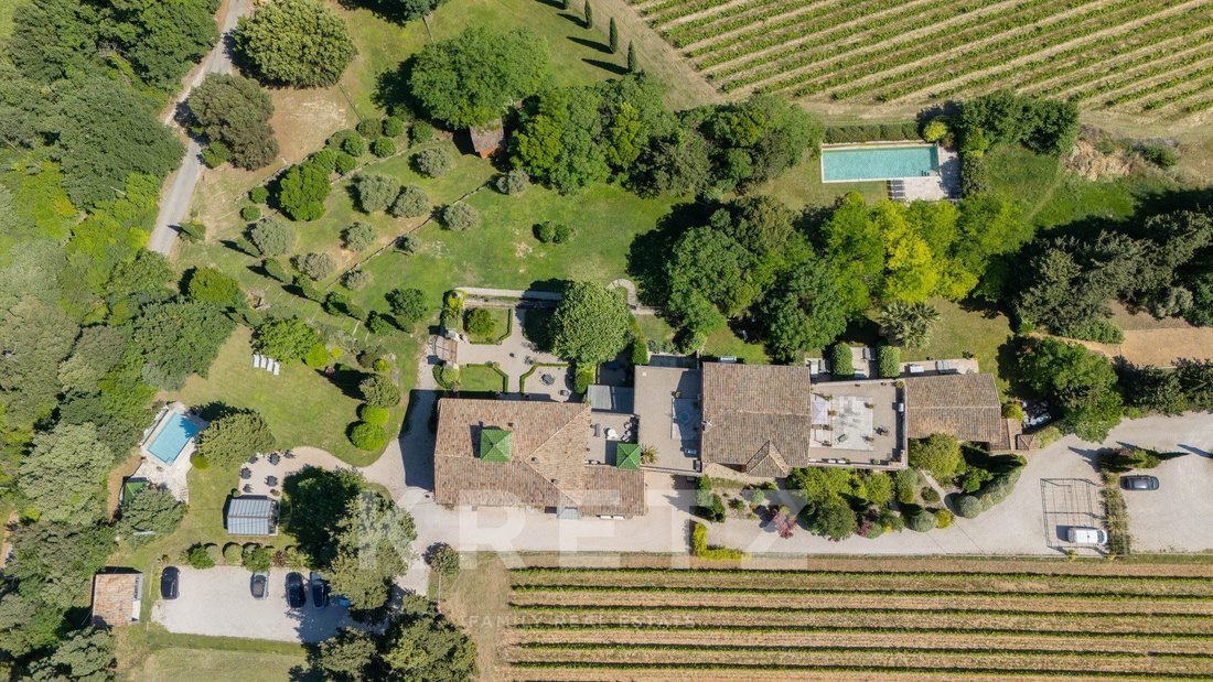 Casa a Loriol-du-Comtat, Provenza-Alpi-Costa Azzurra, Francia 1 - 17948515
