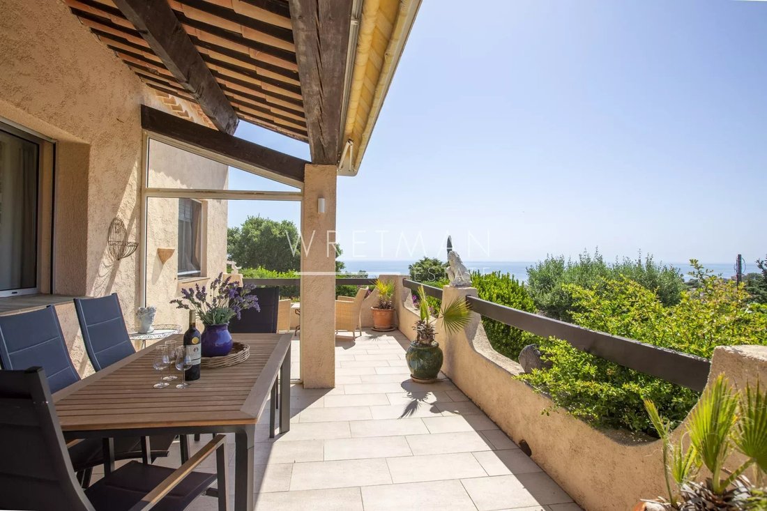 House in Frejus, Provence-Alpes-Côte d'Azur, France 4 - 18051061