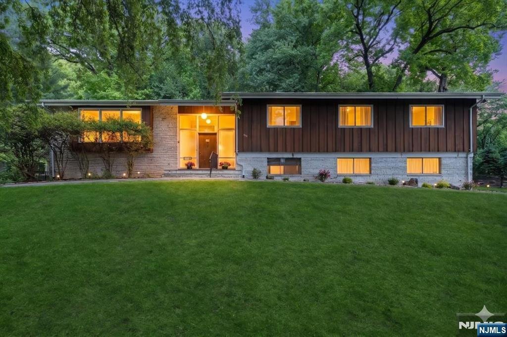 House in Englewood, New Jersey, United States 2 - 18051192