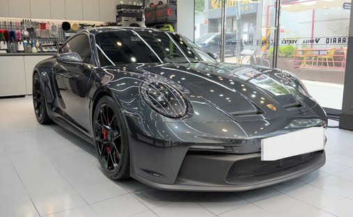 2022 Porsche 911 GT3  in Shinjuku city, Japan 1