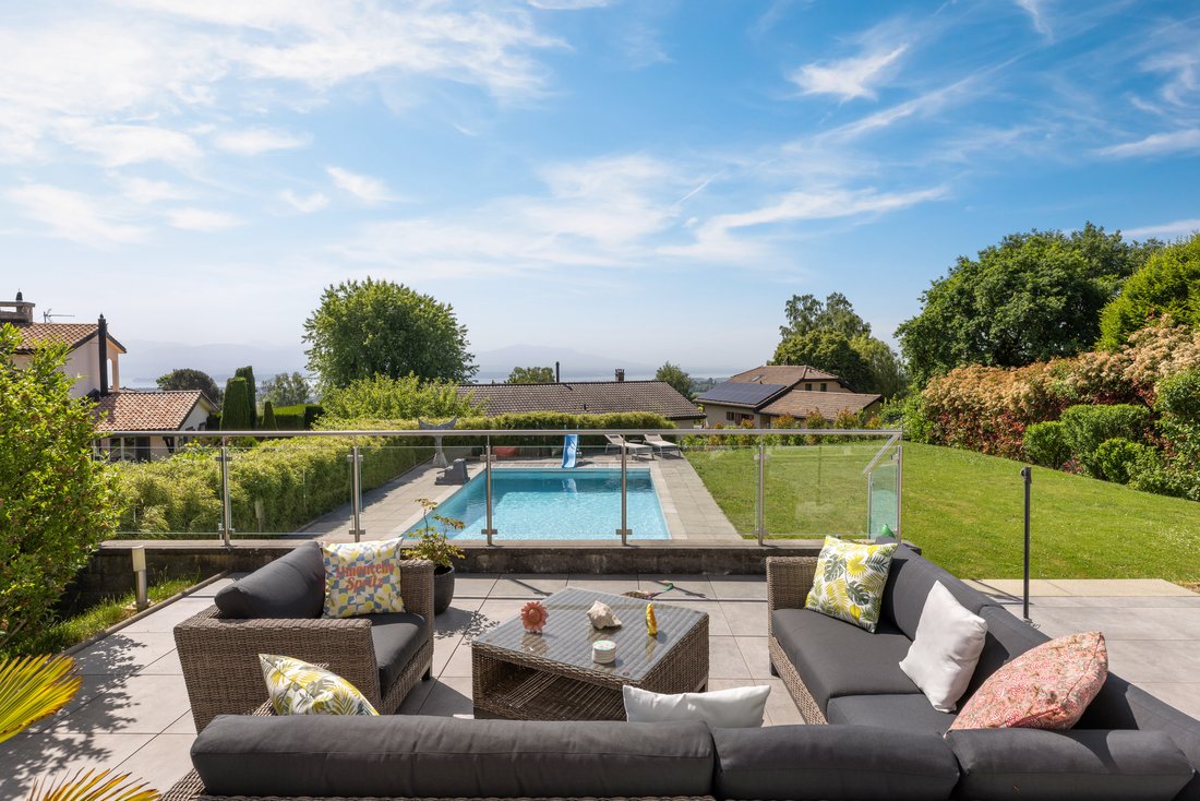 House in Givrins, Vaud, Switzerland 2 - 18052795