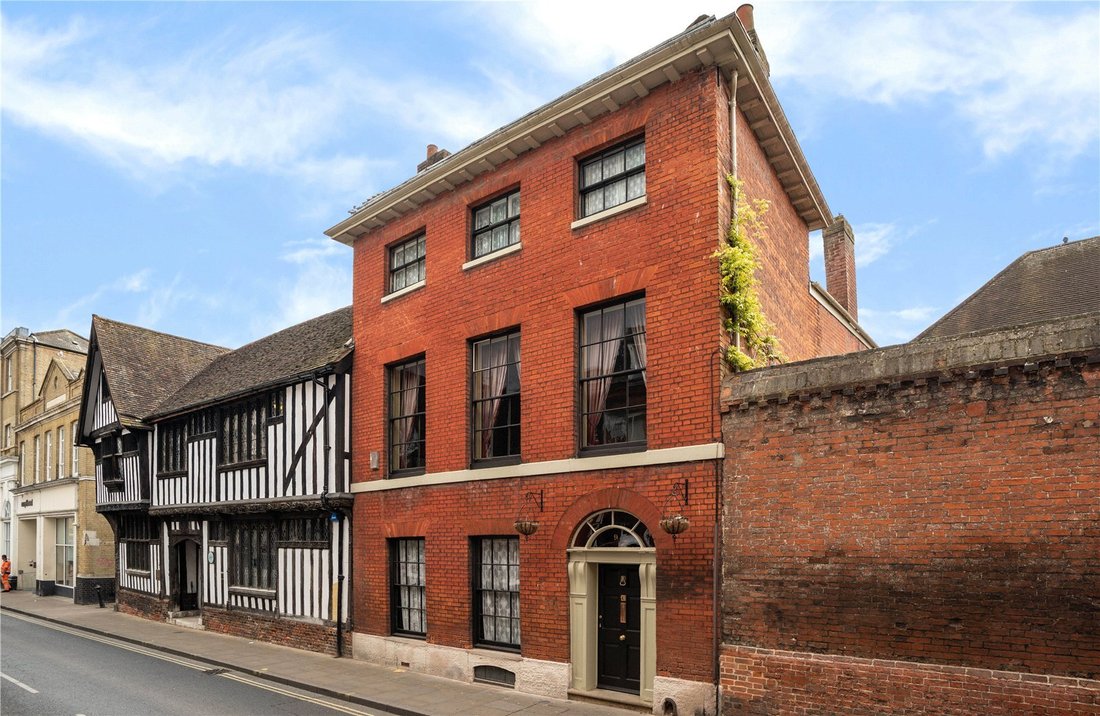 House in Ipswich, England 1 - 18053129