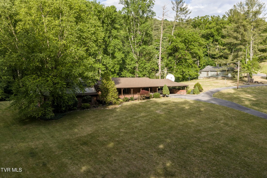 House in Erwin, Tennessee, United States 4 - 18052723