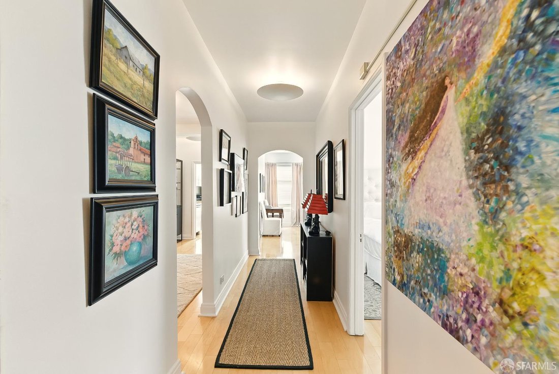 Condo in San Francisco, California, United States 5 - 18052673