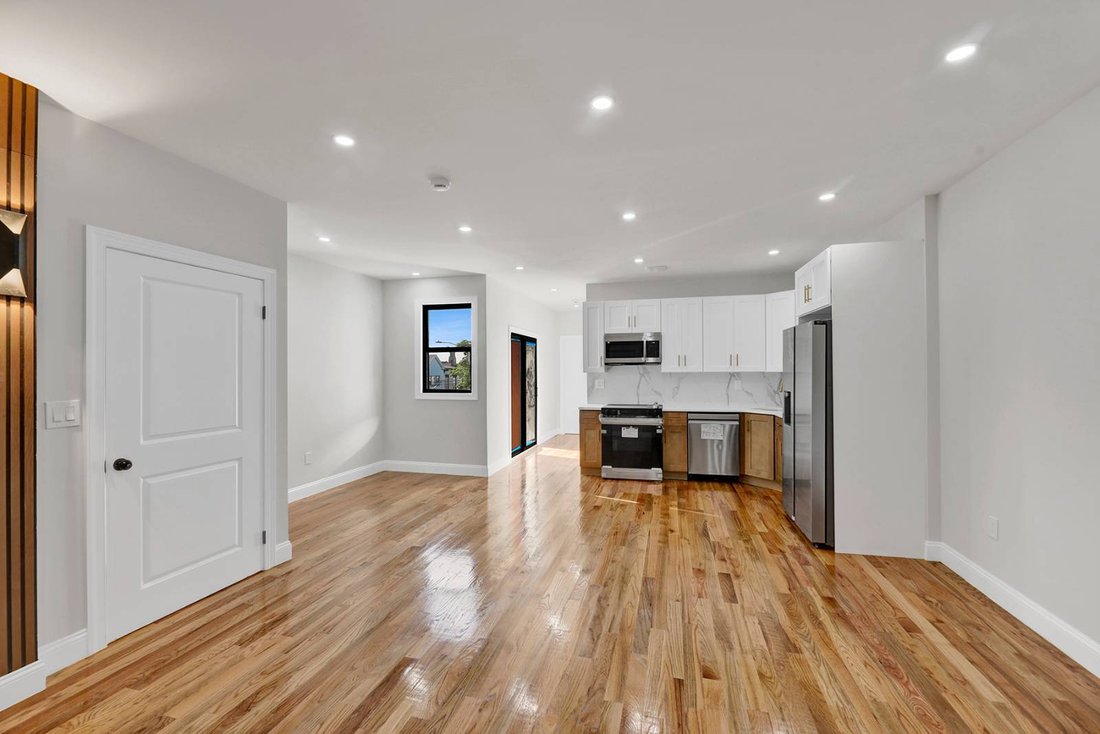 House in New York, New York, United States 2 - 18053106