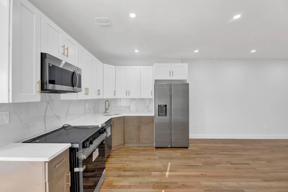 House in New York, New York, United States 4 - 18053106