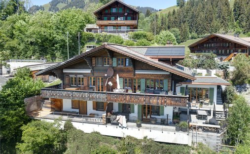 Casa a Saanen, Berna, Svizzera 1