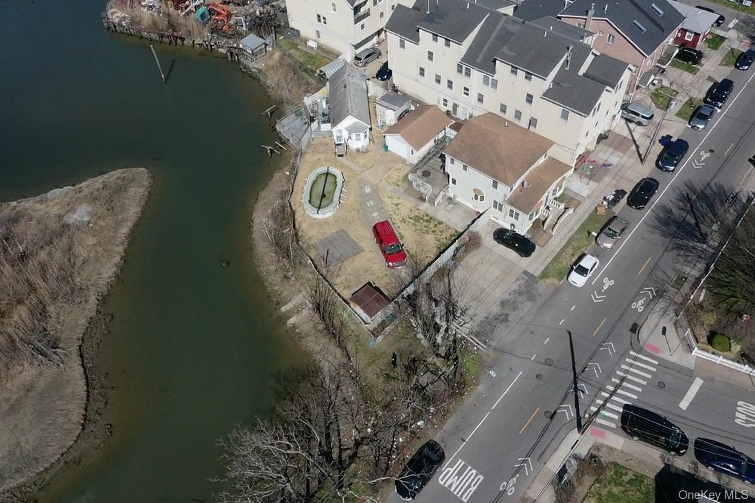House in New York, New York, United States 4 - 18052966