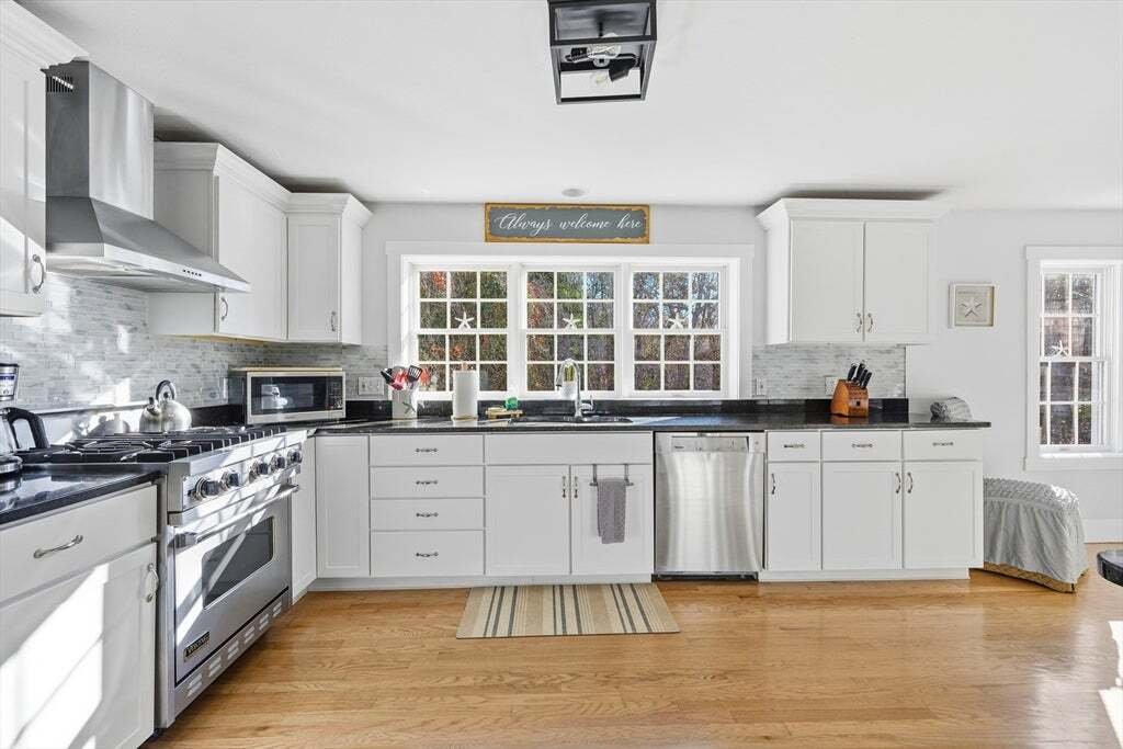 House in Barnstable, Massachusetts, United States 5 - 18053211