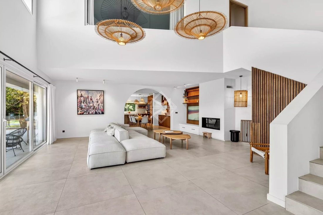 Villa in Valbonne, Provence-Alpes-Côte d'Azur, France 4 - 15562667