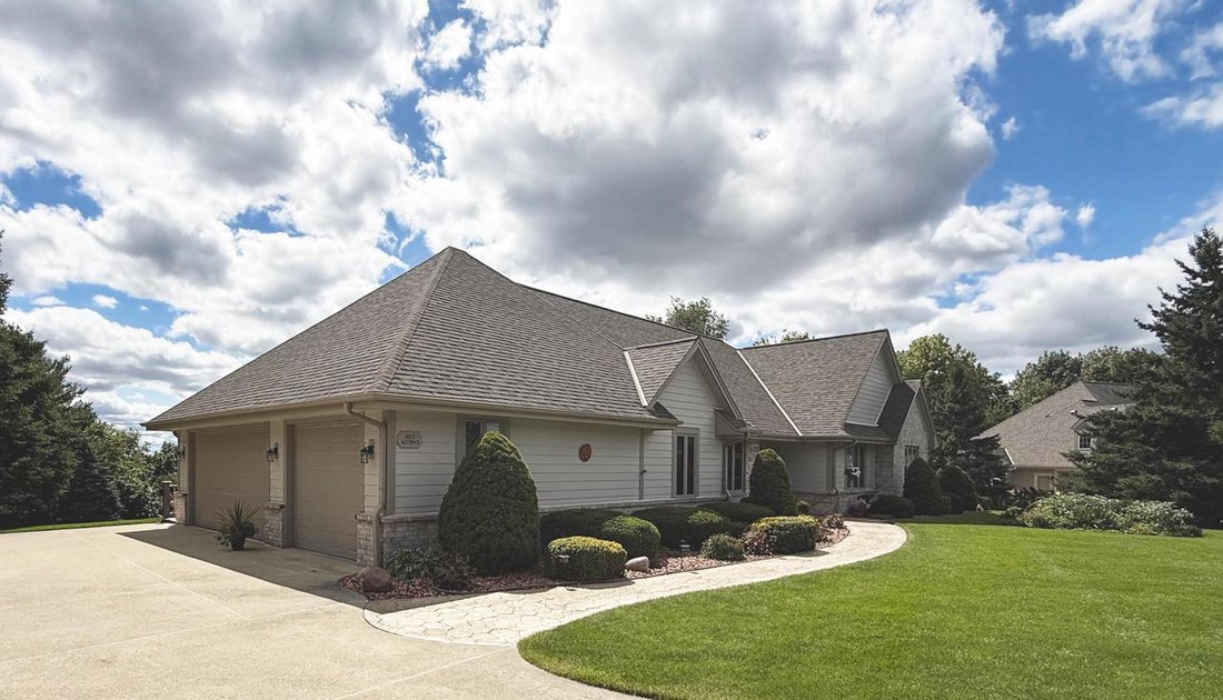 House in Sussex, Wisconsin, United States 2 - 18019072