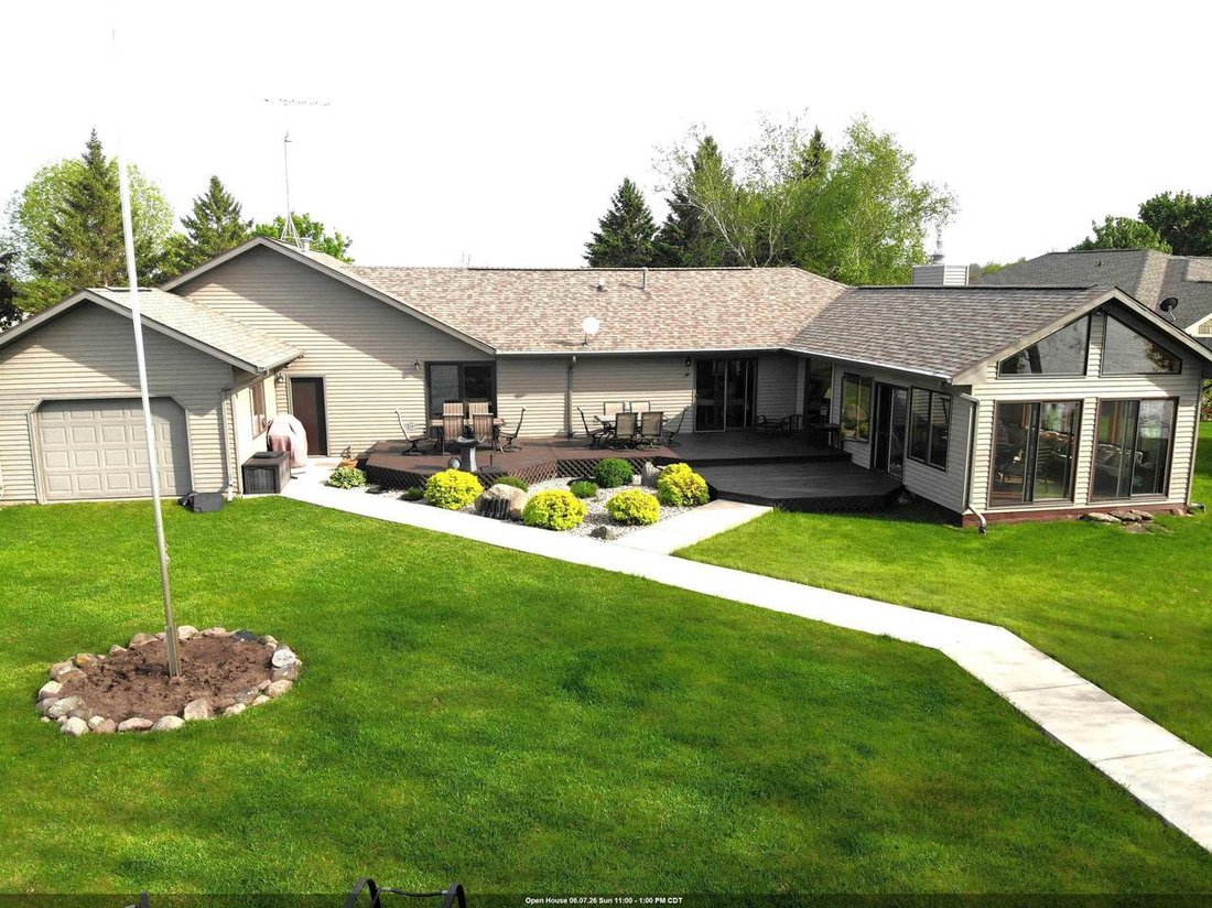House in Winneconne, Wisconsin, United States 1 - 18041701