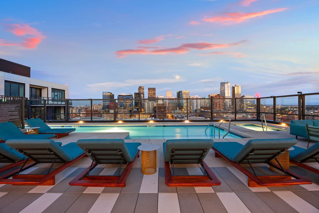 Condo in Denver, Colorado, United States 3 - 18053428