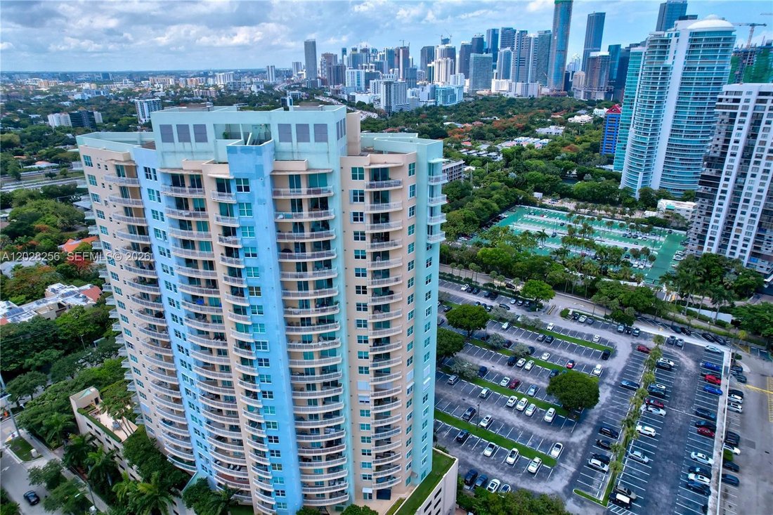 Condo in Miami, Florida, United States 3 - 18053332