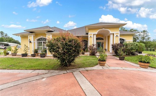 Land in Gainesville, Florida, Vereinigte Staaten 1