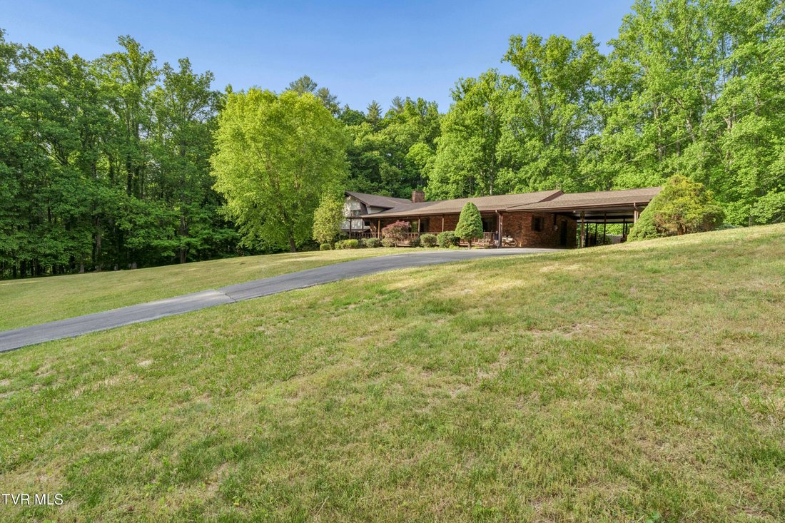 House in Erwin, Tennessee, United States 3 - 18052723