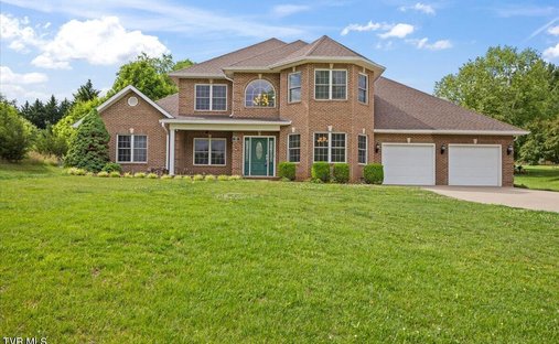 House in Piney Flats, Tennessee, United States 1