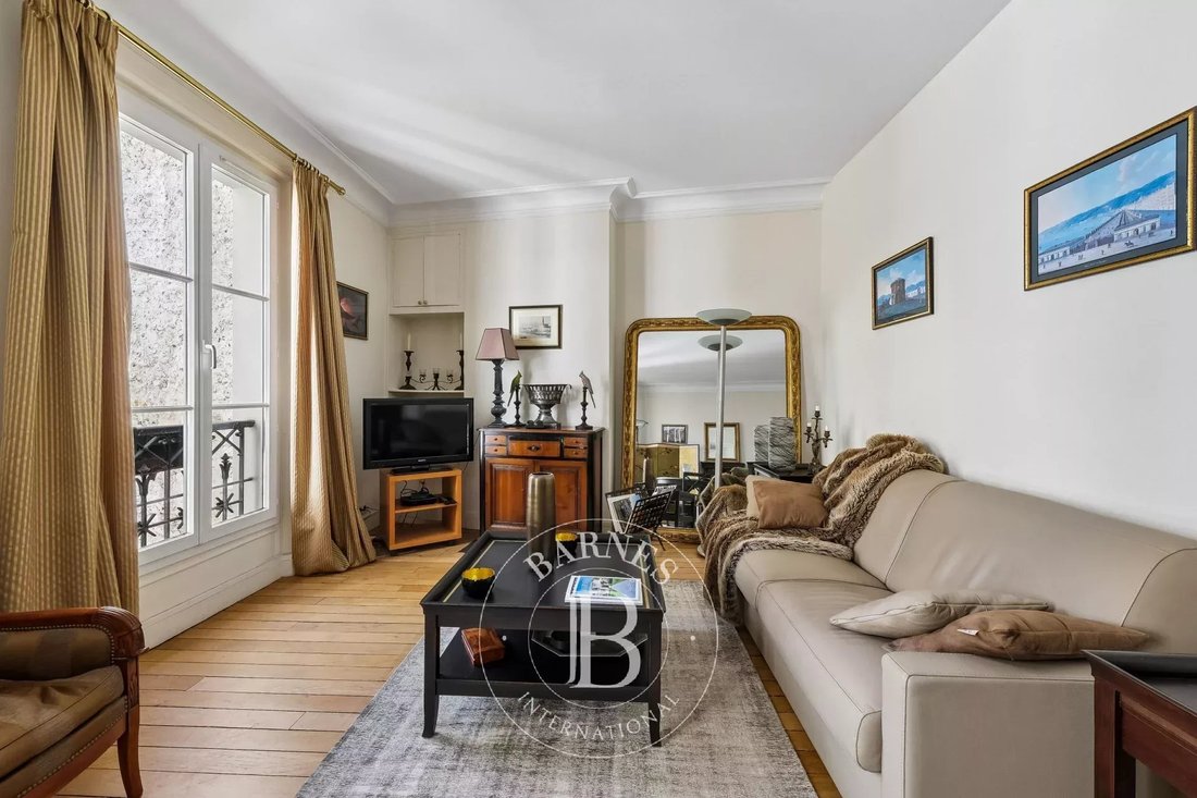 Apartment in Ecole Militaire, Paris 7e Arrondissement, Paris 2 - 18053237
