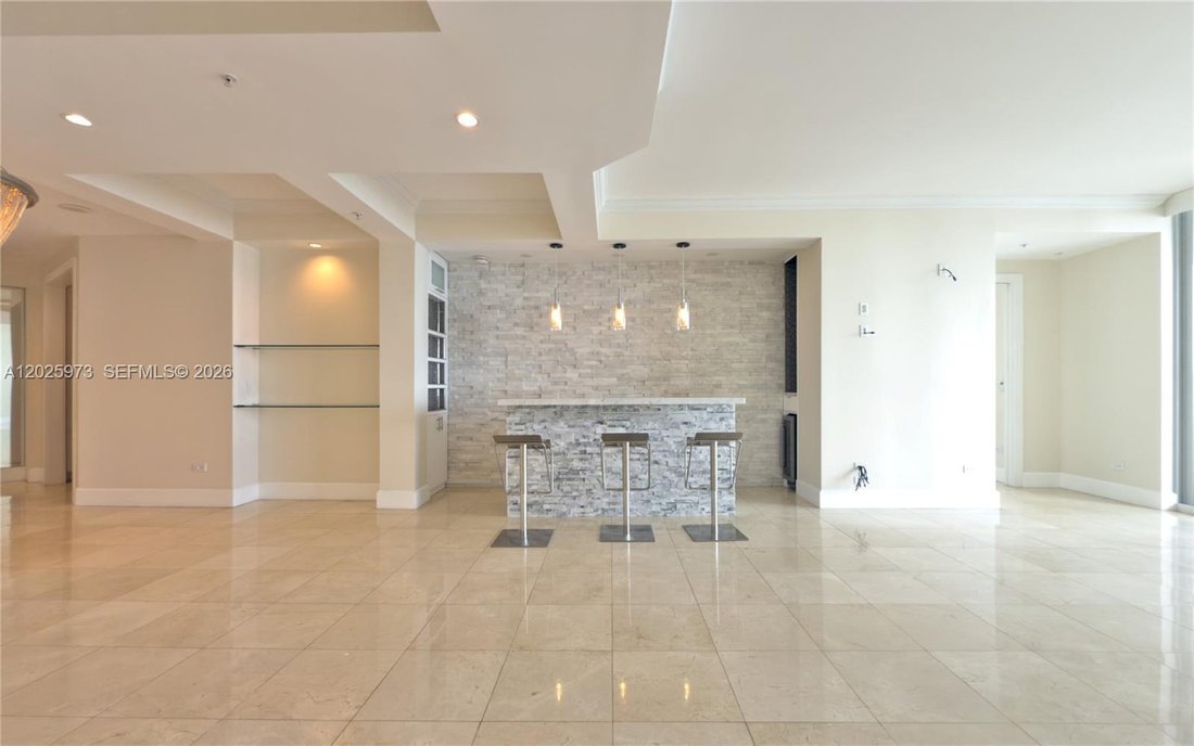Condo in Miami, Florida, United States 5 - 18019249