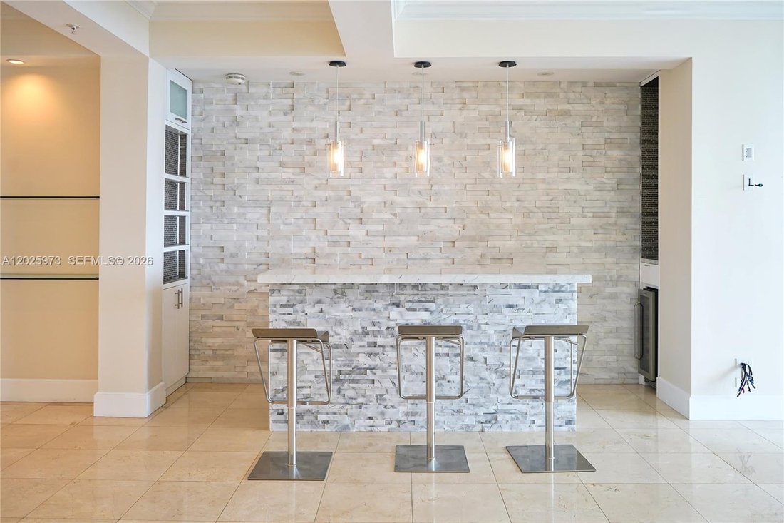 Condo in Miami, Florida, United States 4 - 18019249