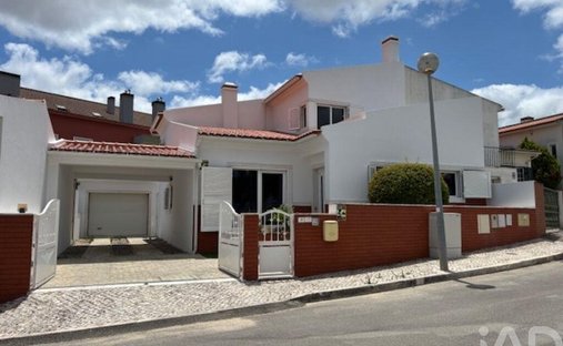 House in Vila Franca de Xira, Lisbon, Portugal 1