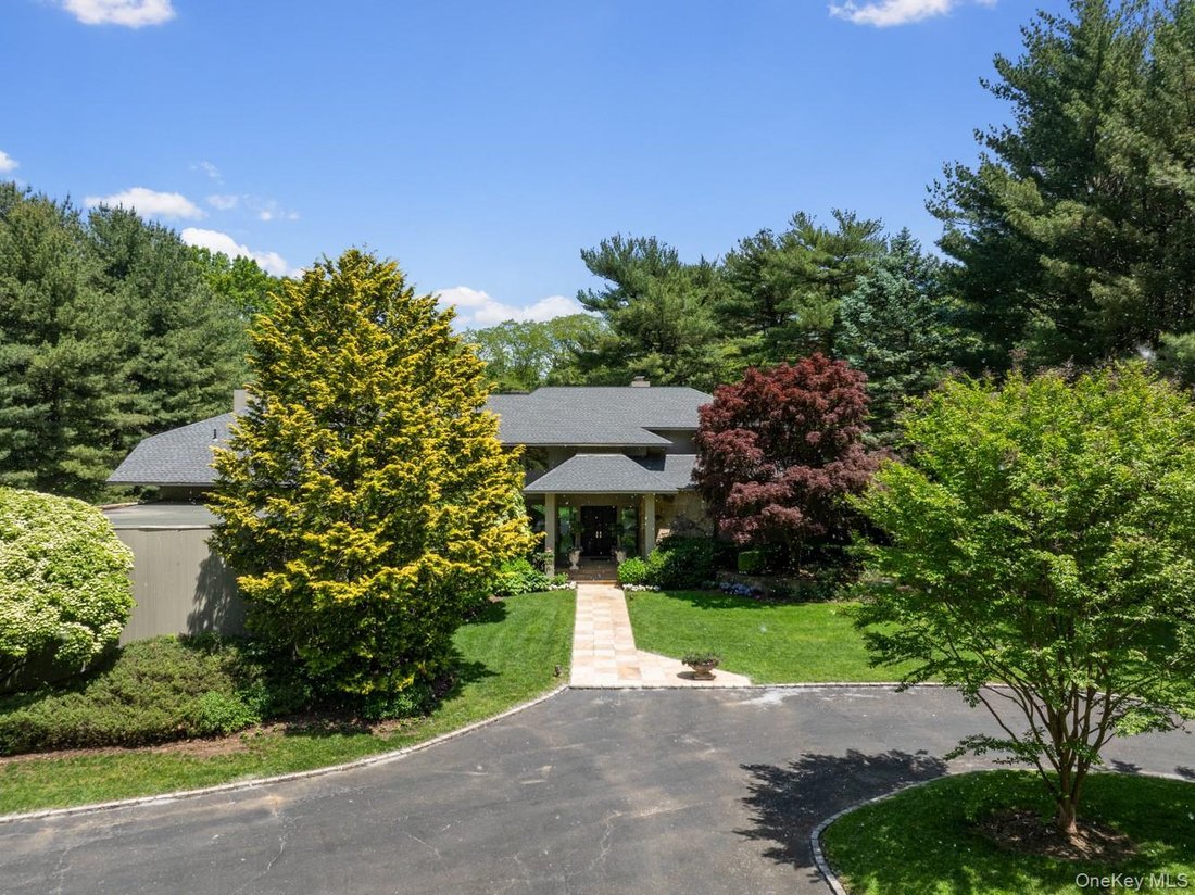 House in Old Westbury, New York, United States 3 - 18053086